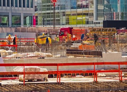 Licensing Through a Qualifying Contractor in Los Angeles