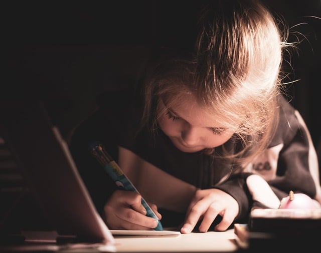 Can a minor enter into a contract